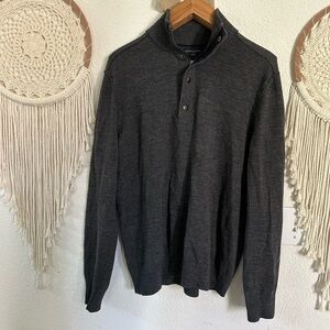 Banana Republic merino wool 1/4 zip/button mock neck pullover sweater men’s L